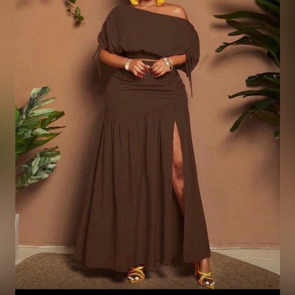 Dresses & Skirts - Elegant Brown Maxi Skirt set
